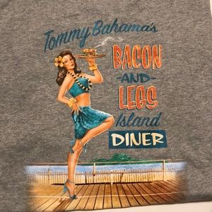 BRAND NEW GRAPHIC TEE SHIRT